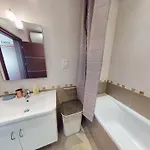 Διαμέρισμα Spacious 2 Bedroom In *