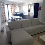 Διαμέρισμα Spacious 2 Bedroom In *