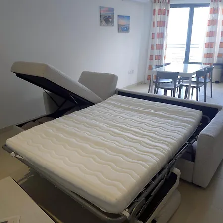 Spacious 2 Bedroom In Apartamento *