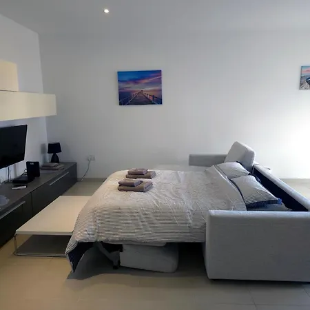 Daire Spacious 2 Bedroom In Sliema