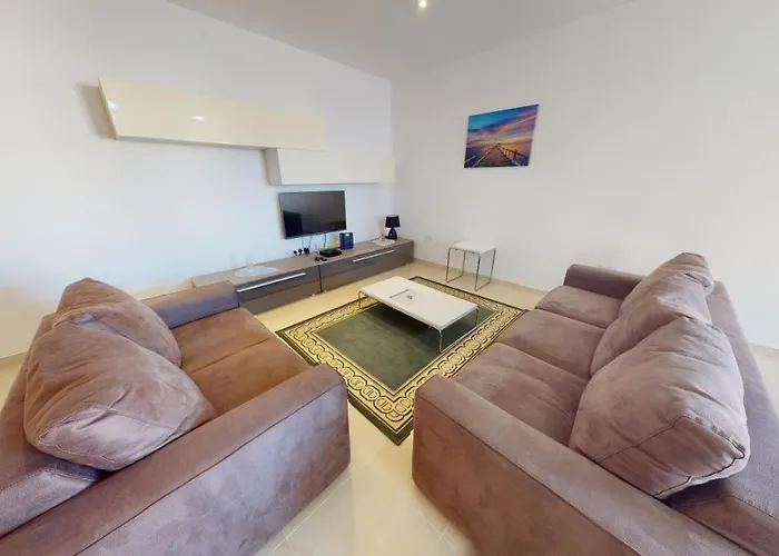 Spacious 2 Bedroom In Σλιέμα