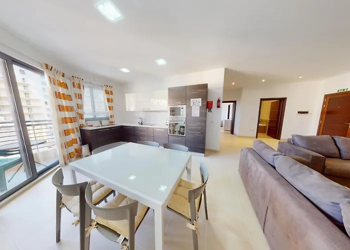 Διαμέρισμα Spacious 2 Bedroom In *