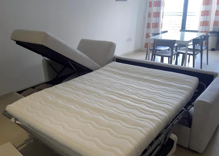 Spacious 2 Bedroom In Daire *