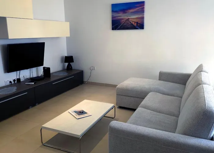 Spacious 2 Bedroom In Daire *