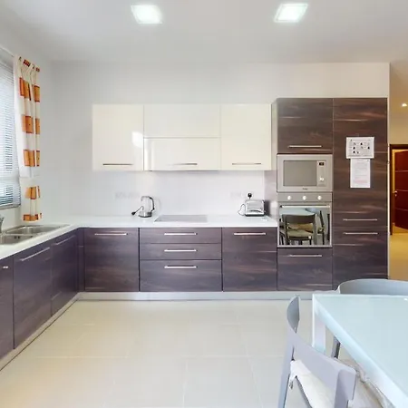 Spacious 2 Bedroom In