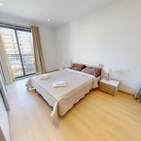 Spacious 2 Bedroom In *